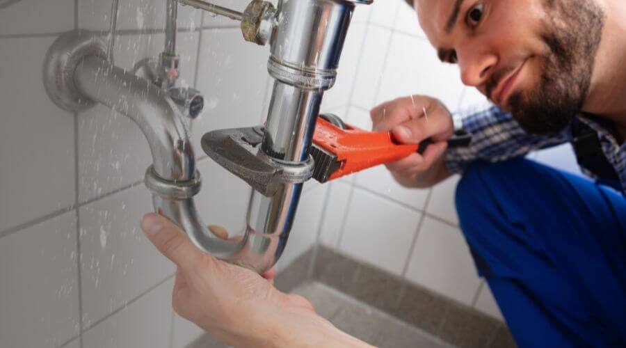 Expert burst pipe repair services in Kingsland, AR